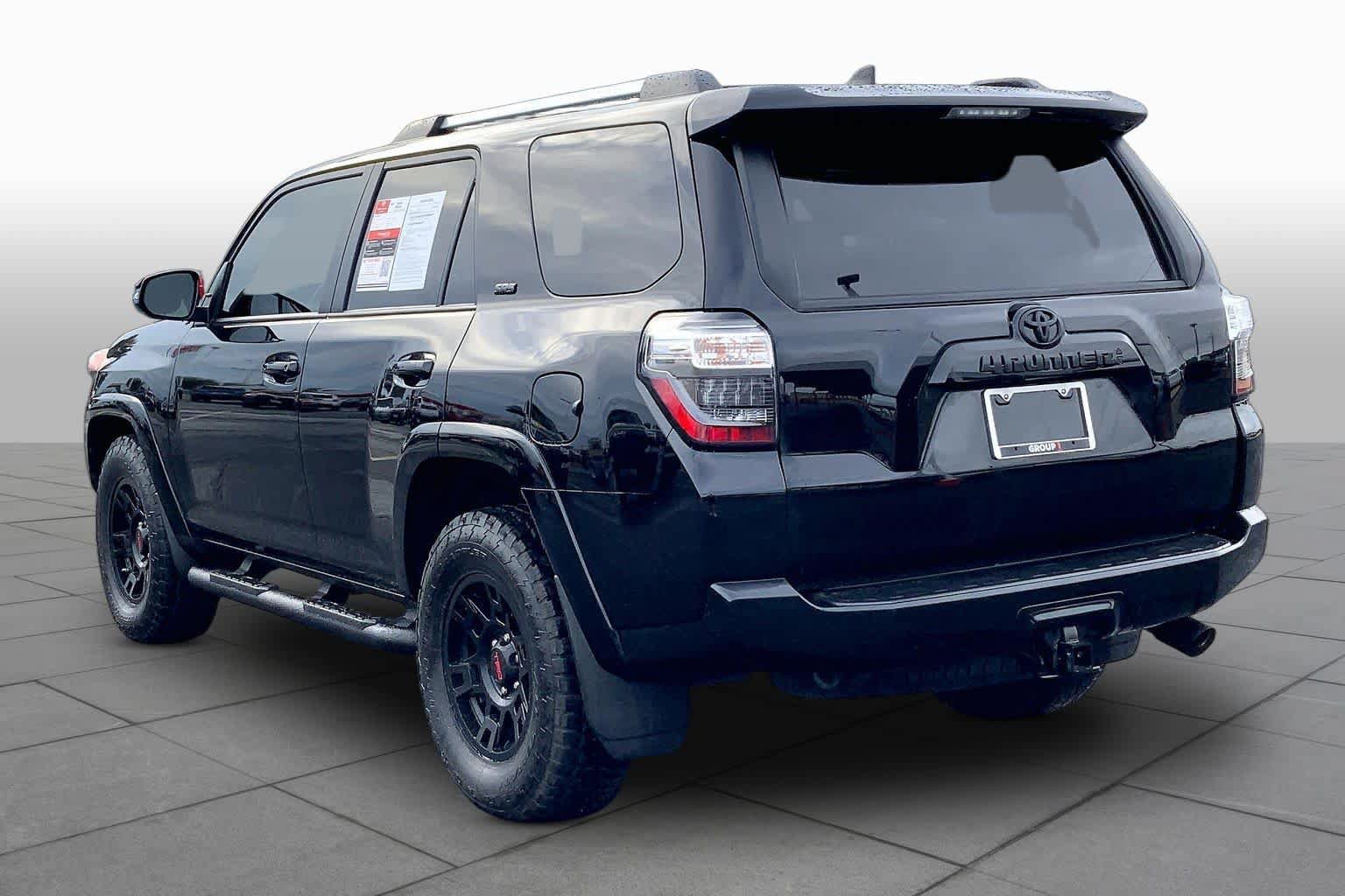 Used 2021 Toyota 4Runner SR5 Premium w/ Moonroof Package RWD image 12
