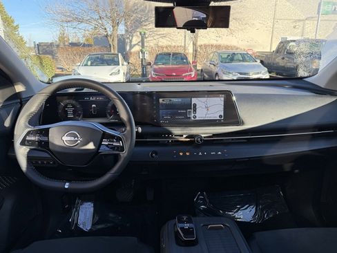 Used 2024 Nissan Ariya EVOLVE+ e-4ORCE image 23