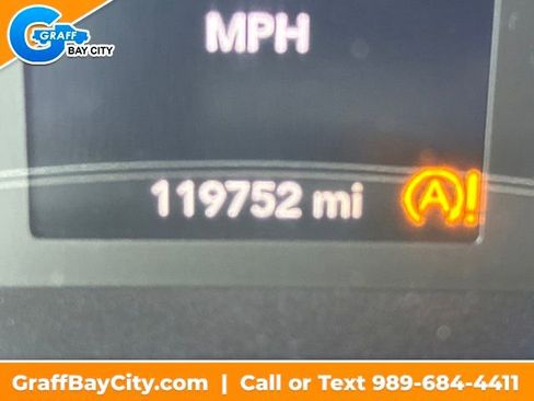 Used 2017 Chrysler Pacifica Touring-L w/ Tire & Wheel Group image 15