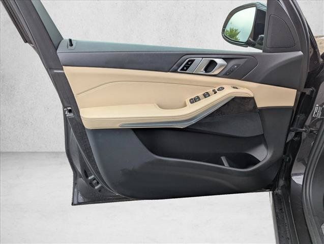 Used 2022 BMW X5 sDrive40i w/ Premium Package RWD image 23