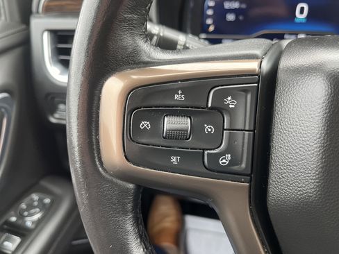 Used 2022 Chevrolet Suburban High Country image 24