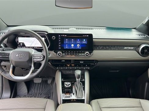 Used 2025 Chevrolet Colorado ZR2 w/ Technology Package image 22