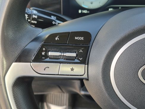 Used 2024 Hyundai Elantra SEL FWD image 29