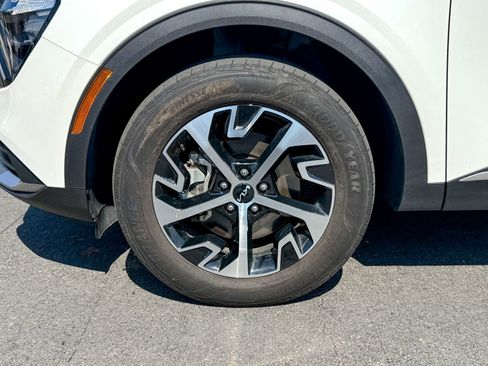 Used 2023 Kia Sportage EX image 11