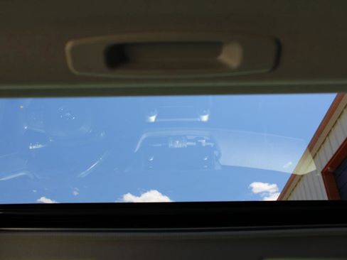 Used 2019 Toyota RAV4 XLE Premium w/ All Weather Liner Package AWD/4WD image 38