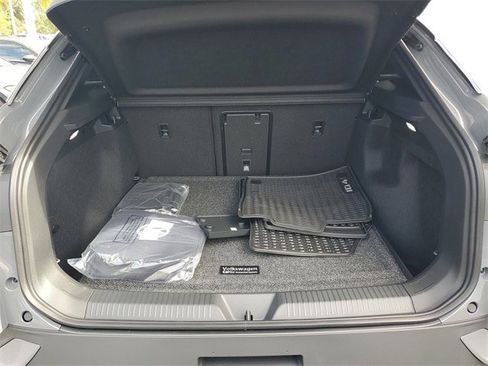 New 2025 Volkswagen ID.4 Pro S Plus image 7