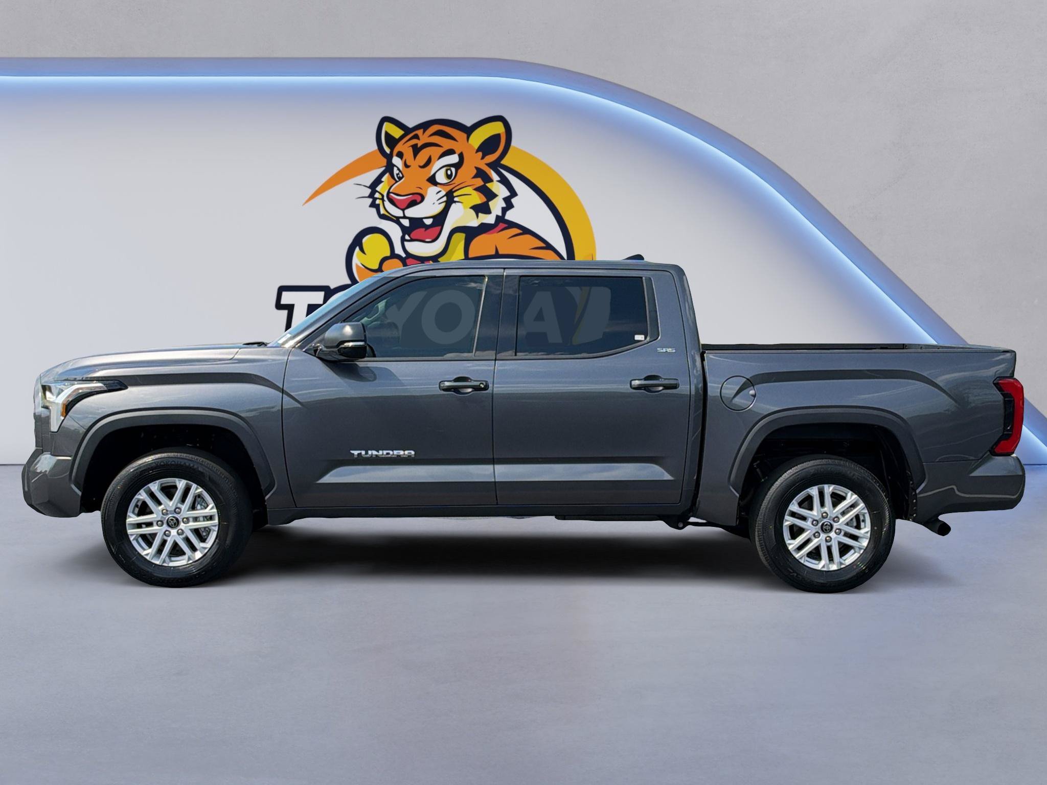 Used 2023 Toyota Tundra SR5 w/ SR5 Premium Package AWD/4WD image 9
