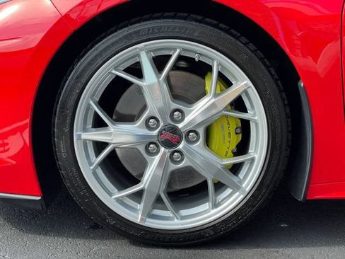 Used 2022 Chevrolet Corvette Stingray Preferred Cpe w/ Z51 Performance Package RWD image 24