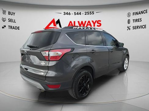 Used 2018 Ford Escape SE FWD image 32