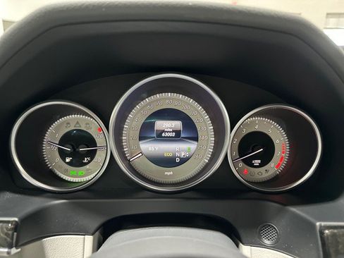 Used 2014 Mercedes-Benz E 550 4MATIC Sedan w/ Premium 1 Package image 61