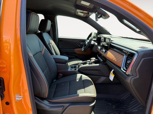 New 2026 GMC Canyon AT4 image 19