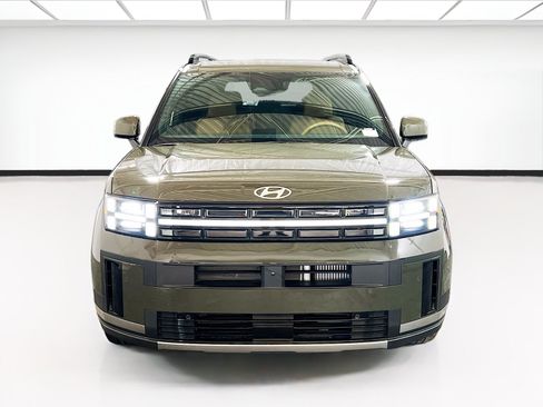 Used 2025 Hyundai Santa Fe Limited AWD/4WD image 2