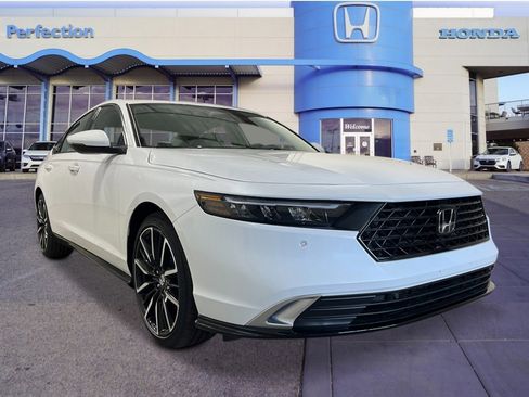 New 2026 Honda Accord Touring image 9