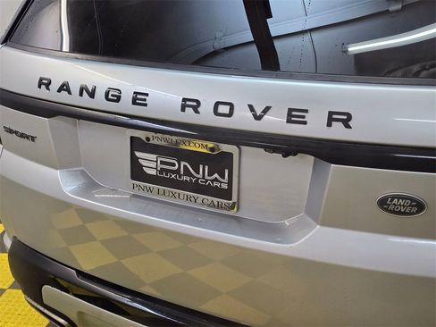 Used 2019 Land Rover Range Rover Sport HSE Dynamic image 13