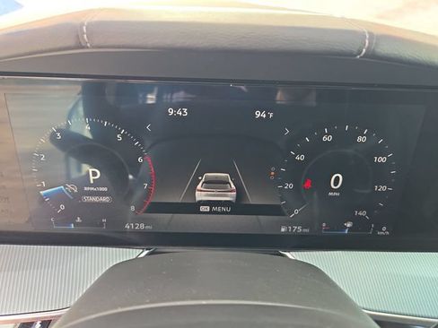 Certified 2025 Nissan Murano Platinum w/ Cargo Package AWD/4WD image 3