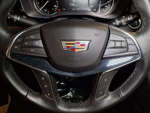 Certified 2024 Cadillac XT5 Premium Luxury AWD/4WD image 8