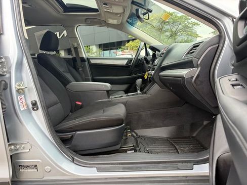 Used 2017 Subaru Outback 2.5i Premium AWD/4WD image 24