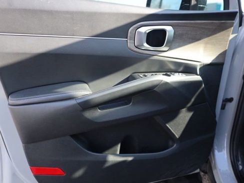 Certified 2023 Kia Sorento X-Line EX image 20