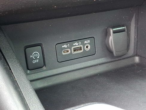 Used 2024 Nissan Sentra SR w/ SR Premium Package FWD image 21