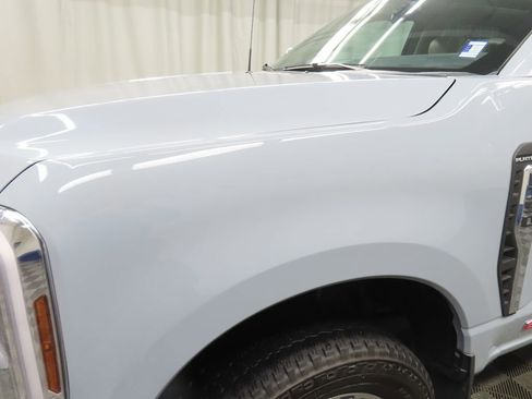 Used 2025 Ford F350 Platinum w/ Platinum Plus Package image 45