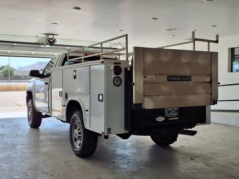 Used 2016 GMC Sierra 2500 2WD Regular Cab image 2