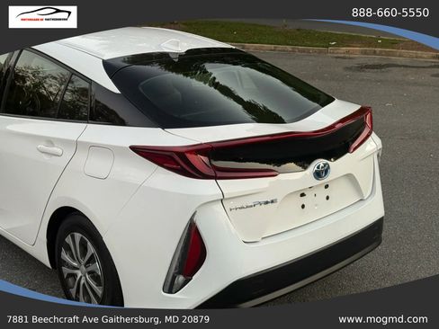 Used 2018 Toyota Prius Prime Plus w/ Carpet Mat Package FWD image 5