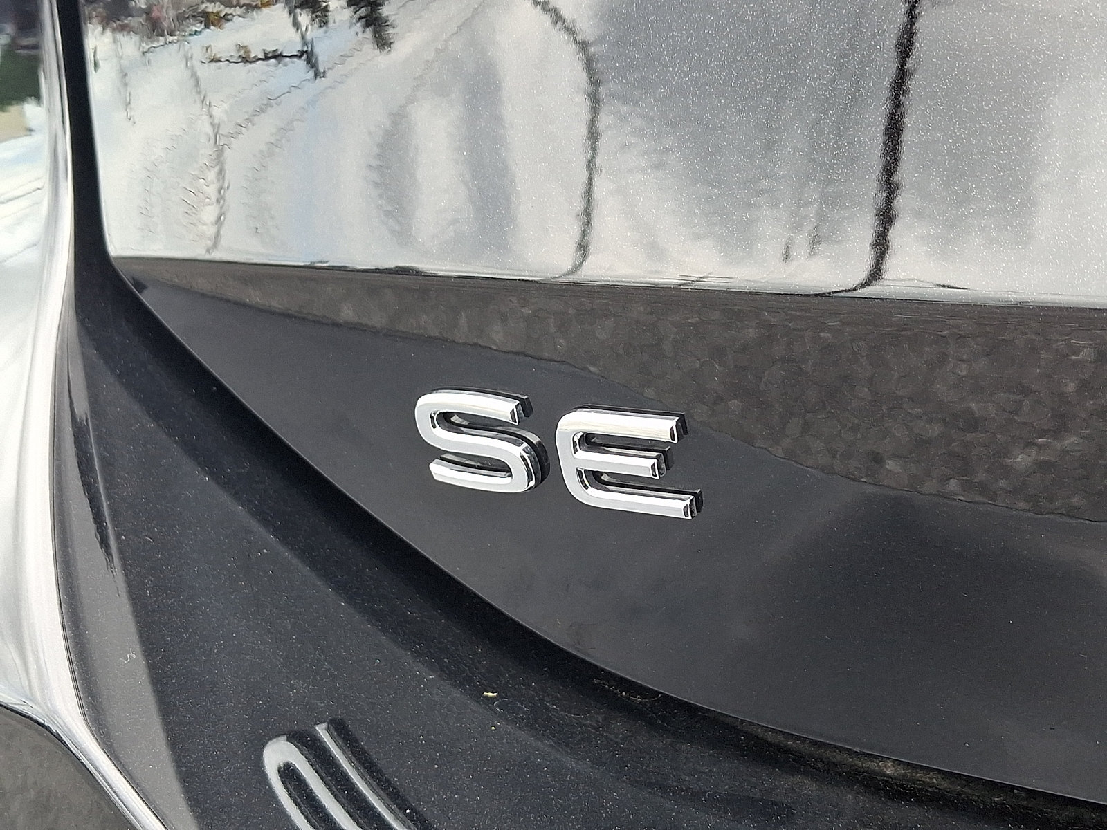 Used 2025 Volkswagen Tiguan SE AWD/4WD image 29