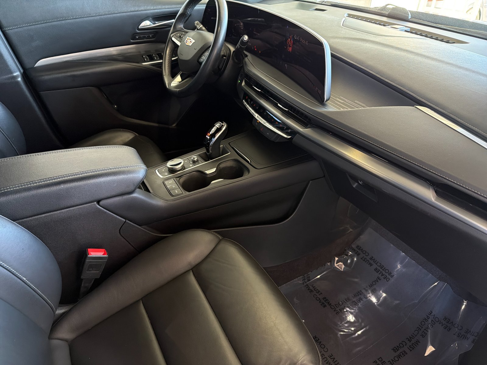 Used 2024 Cadillac XT4 Premium Luxury FWD image 15