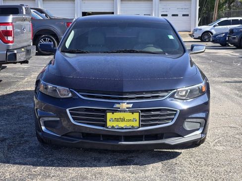 Used 2018 Chevrolet Malibu LT w/ Leather Package image 2