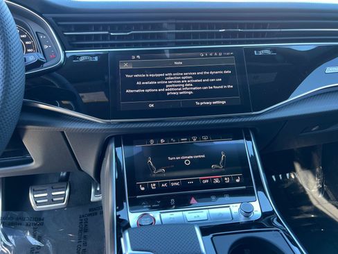 New 2025 Audi RS Q8 performance image 21