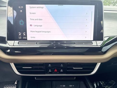 Used 2026 Volkswagen Atlas Cross Sport SE FWD image 26