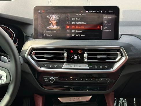 Certified 2025 BMW X4 xDrive30i w/ Premium Package image 25