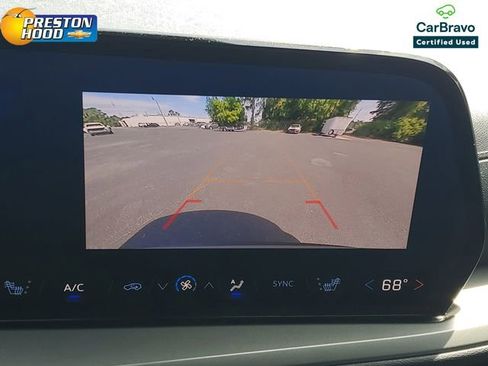 Used 2025 Chevrolet Traverse LT FWD image 25