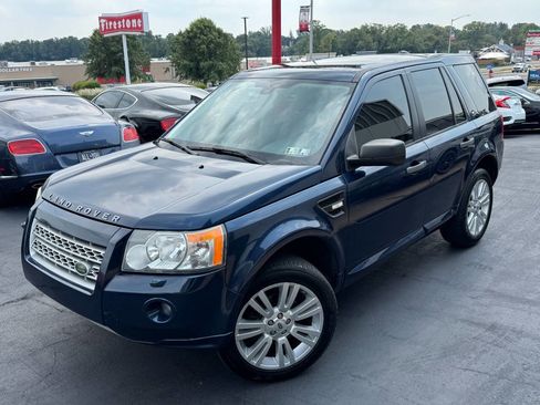 Used 2009 Land Rover LR2 HSE image 2