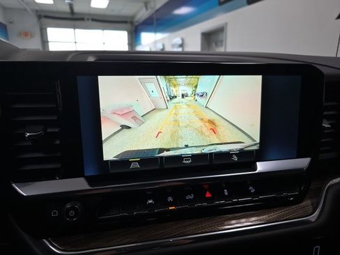 Used 2025 Chevrolet Silverado 1500 LT Trail Boss w/ Convenience Package II image 22