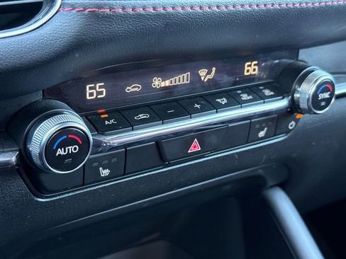 Used 2024 MAZDA MAZDA3 s image 27