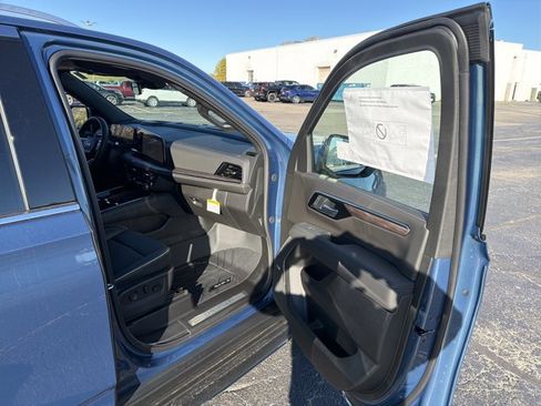 New 2026 Chevrolet Tahoe Premier w/ Sun And Tow Package image 31