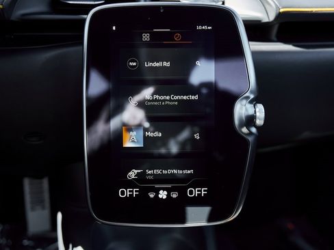 Used 2023 McLaren Artura image 60