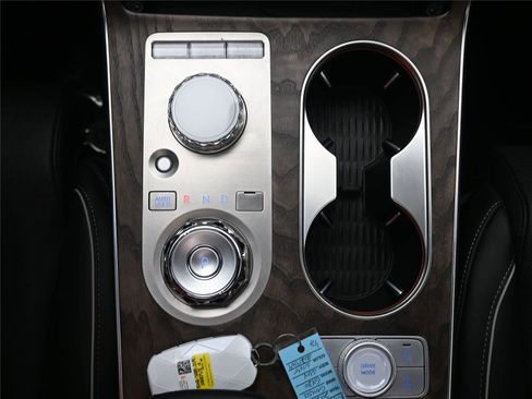 Used 2025 Genesis GV80 3.5T Prestige image 16