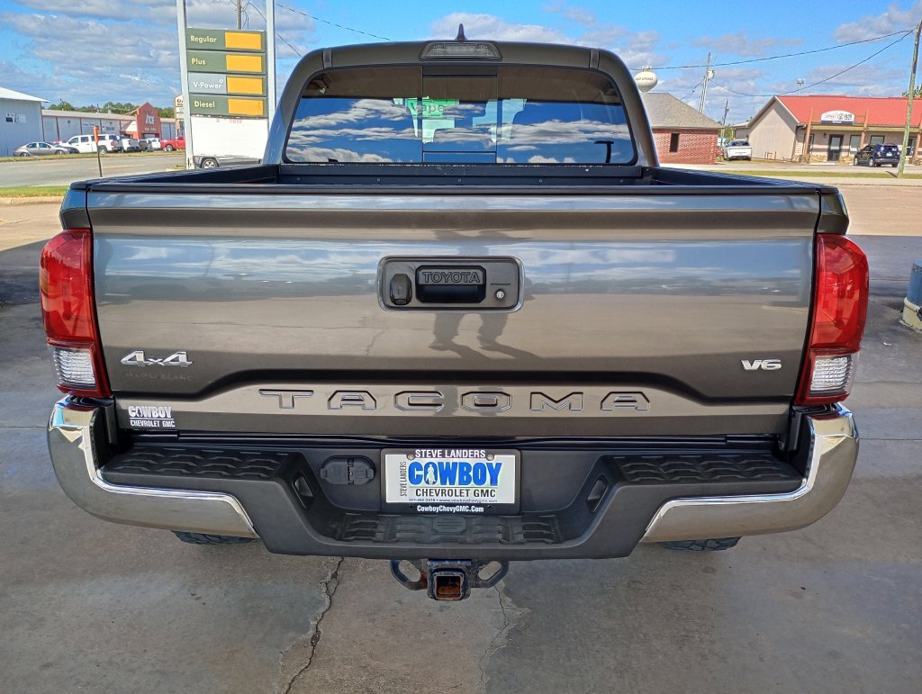 Used 2019 Toyota Tacoma SR5 AWD/4WD image 4