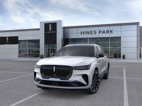 New 2026 Lincoln Nautilus Black Label image 2