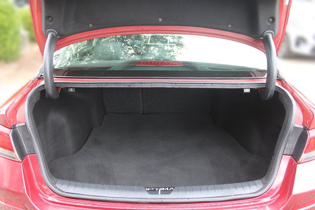 Used 2019 Kia Optima S FWD image 10
