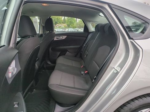 Certified 2023 Kia Forte LXS w/ LXS Technology Package FWD image 28