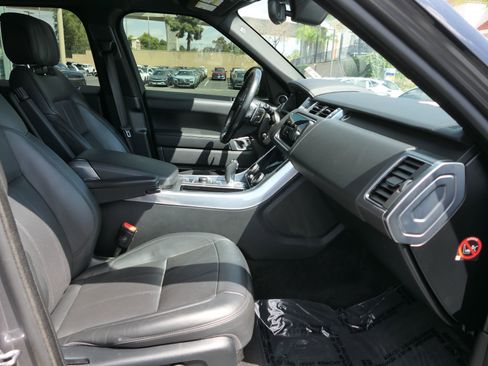 Used 2018 Land Rover Range Rover Sport Supercharged image 32