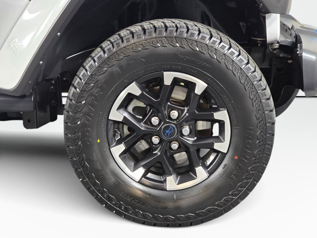 Used 2022 Jeep Wrangler Unlimited Rubicon 4xe AWD/4WD image 46