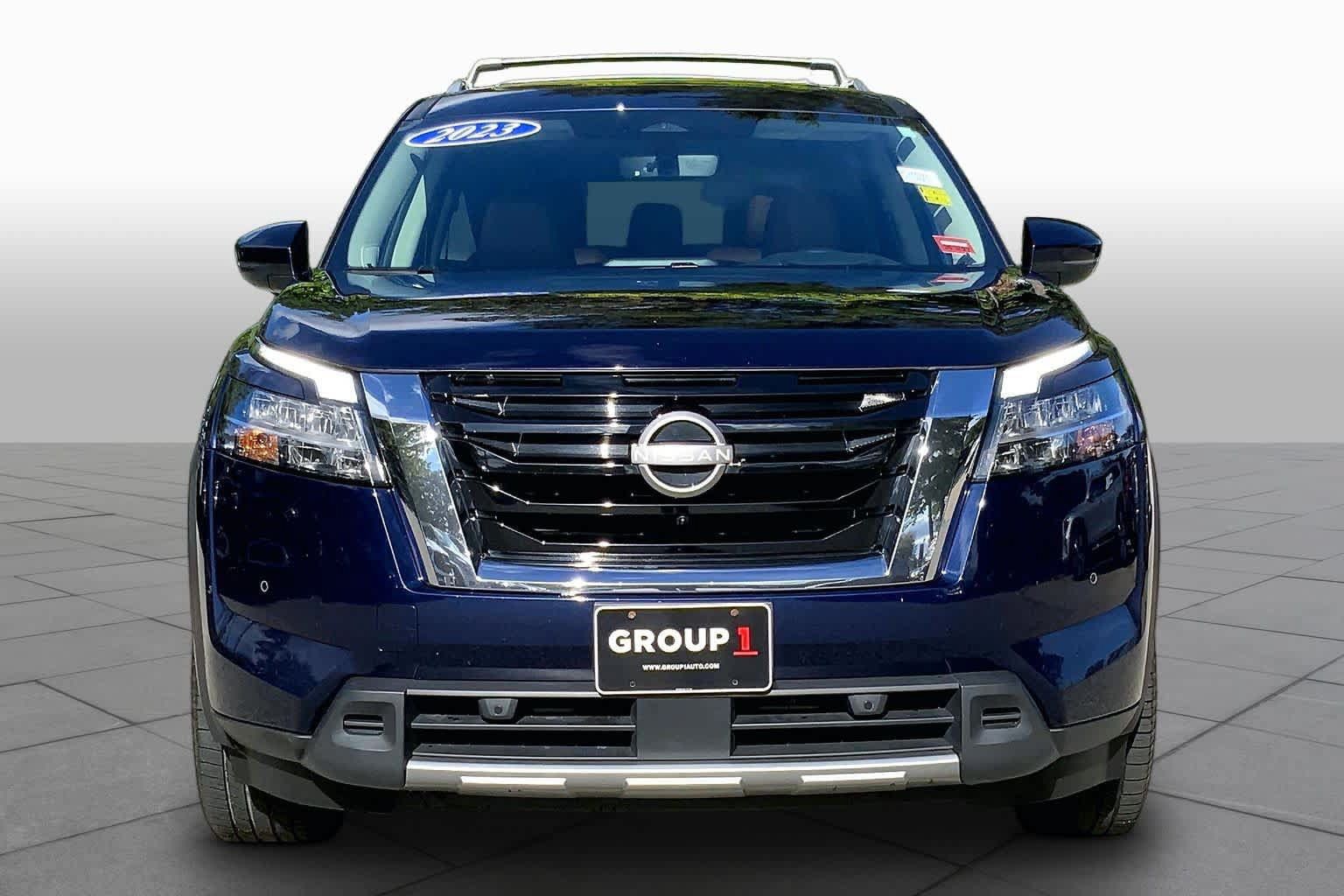 Used 2023 Nissan Pathfinder Platinum AWD/4WD image 4