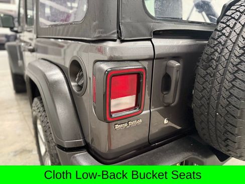 Used 2022 Jeep Wrangler Unlimited Sport image 11