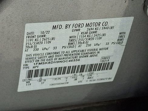 Certified 2022 Ford Explorer XLT w/ Equipment Group 202A AWD/4WD image 35