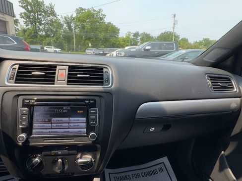 Used 2013 Volkswagen Jetta GLI Autobahn FWD image 17