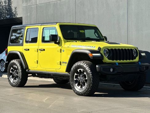 Used 2024 Jeep Wrangler Unlimited Rubicon 4xe image 2